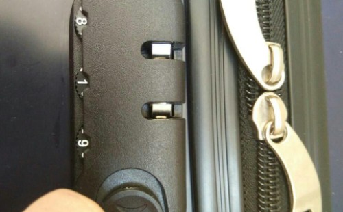 行李箱密码锁凹槽图片