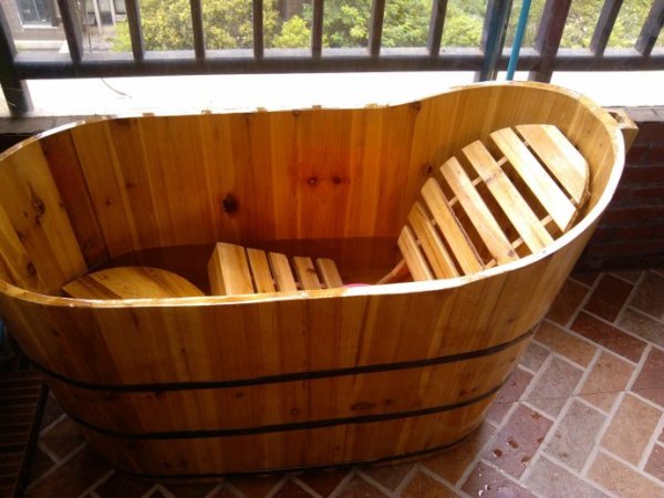 浴桶泡澡的危害有哪些 木浴桶的选购方法